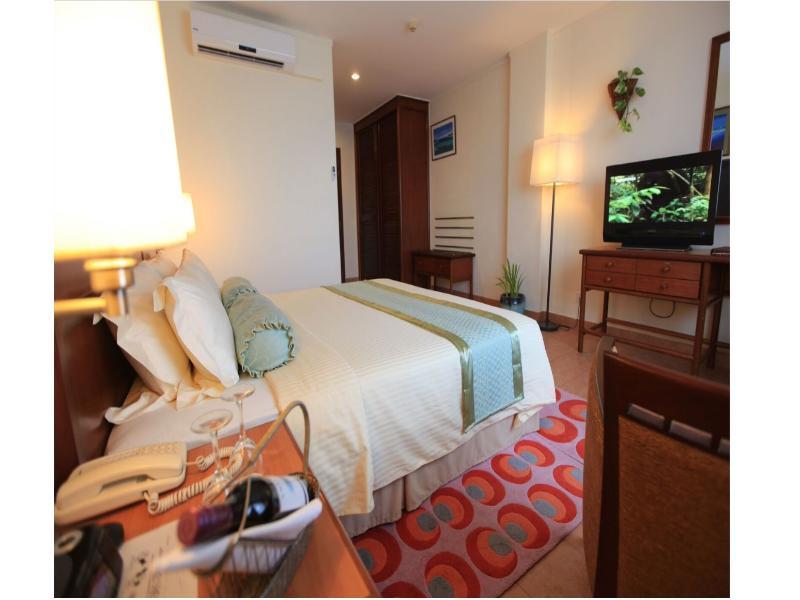 Hotel Hulhule Island