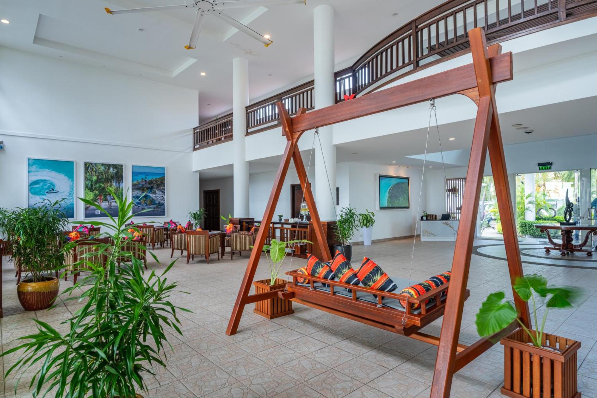 Hulhule Island Hotel- Private Access & Airport Pick-up And Drop Hotel Male