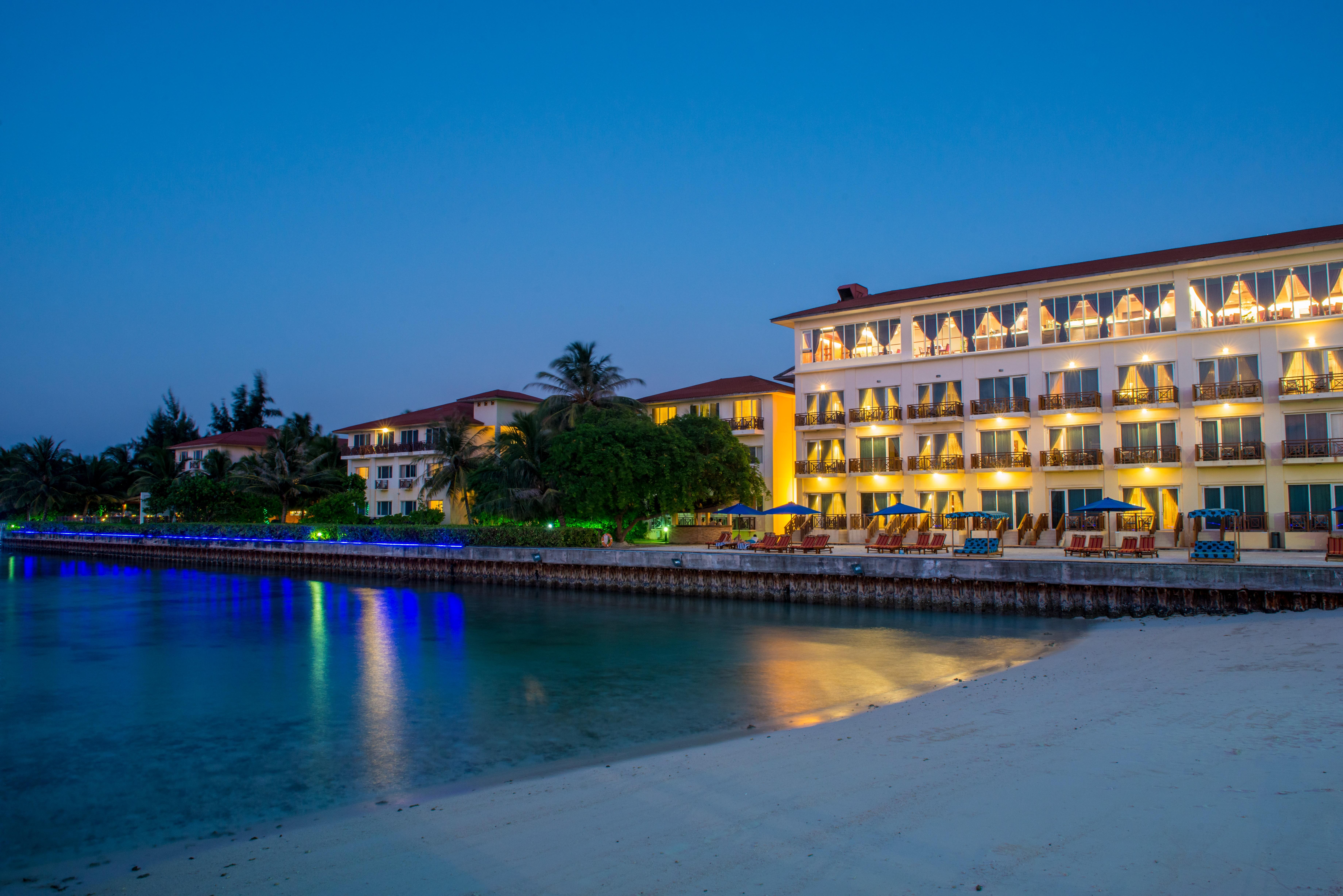 Hulhule Island 4* Male