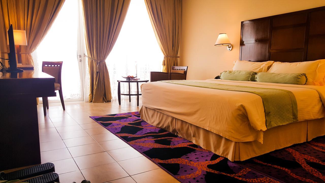 Hulhule Island Hotel- Private Access & Airport Pick-up And Drop